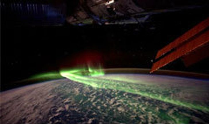 NASA เผยภาพแสงสีเขียวบนเปลือกโลก