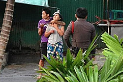 ระทึก! ผัวคลั่งยาจี้เมียเป็นตัวประกันที่ถนนพระราม 3