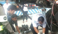 บัสรับส่งพนักงานเสียหลักถนน ม.รังสิต ทับลูกคนขับดับ