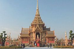 ในหลวงราชินีเสด็จฯพิธีพระราชทานเพลิงพระศพฯ