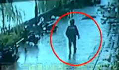 คลิปช็อก! ถนนทรุดที่ไต้หวัน ดูดร่างคนร่วงดับ