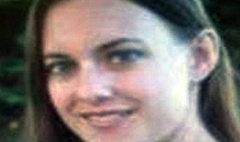 ตะลึง! สาวนอนละเมอ เดินไปว่ายน้ำในแม่น้ำ