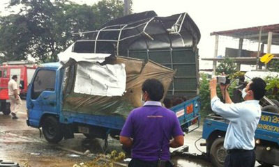 ซ้ำรอย! รถบรรทุกสารเคมีคว่ำ ถ.กาญจนาภิเษก