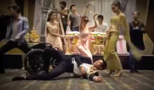 เวียร์ เชน ใหม่ โยกสะโพกส่ายสะบัด Harlem Shake