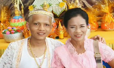 แม่ปลื้มลูกบวชเป็นลมดับ ไม่ทันเกาะชายผ้าเหลือง