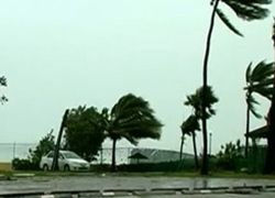 พายุฝนกระหน่ำภาคเหนือเกาะสุมาตราเจ็บ10