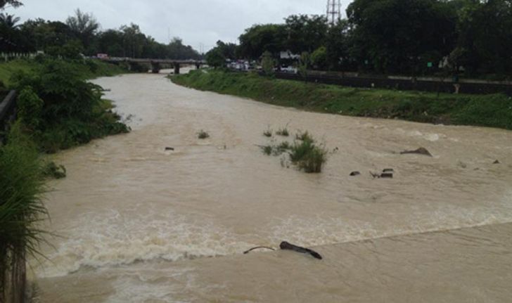 ระนองฝนตก5วันติด-ระวังน้ำหลากดินถล่ม