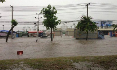 ฝนกระหน่ำโคราช น้ำท่วมหลายจุด รถติดยาว