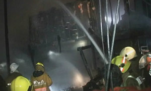 ไฟไหม้ โรงงาน ผลิตถั่วโก๋แก่ เจ็บ 2 คน