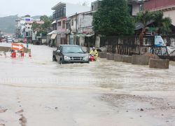 ภูเก็ต ฝนหนัก น้ำขังป่าตอง ถนนจมบาดาล