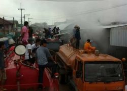 ไฟไหม้ตลาดรัตนธรรมใกล้โรงเกลือสระแก้ว