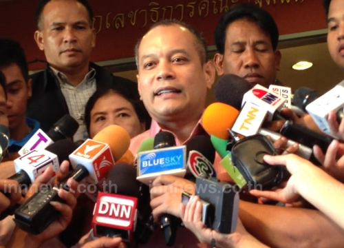 ณัฐวุฒิจี้อภิสิทธิ์ร่วมเวทีสภาปฏิรูปการเมือง