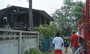 หนุ่มบุรีรัมย์ตกงานคลุ้มคลั่ง จุดไฟเผาบ้านวอดเกือบทั้งหลัง