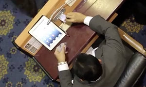 คลิปส.ส.รัฐบาล กดบัตรแทนในสภา