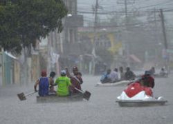 ยอดเสียชีวิตเหตุพายุถล่มเม็กซิโกพุ่ง130ศพ