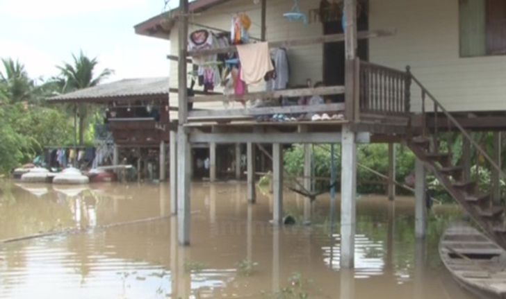 อยุธยา ฝนตกหนัก เร่งป้องโบราณสถาน