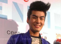 ฮั่น เผย กล้ามเนื้อไหล่อักเสบ-รับจูบจริงDJ.บุ๊คโกะ