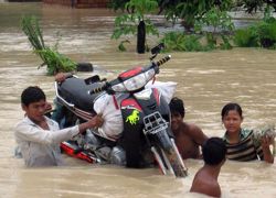 น้ำท่วมกัมพูชายังแรง ยอดดับเพิ่ม 83ศพ