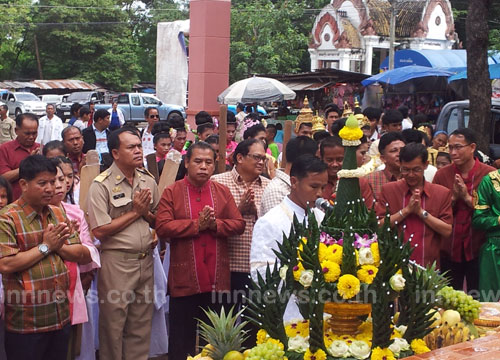 วันออกพรรษาบุรีรัมย์กวนข้าวทิพย์-ตักบาตรเทโวฯ