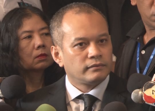 ณัฐวุฒิแฉพบกลุ่มเคลื่อนไหวเตรียมล้มรบ.