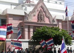 ปิดถนนหน้าสถานทูตเขมร-หลังม็อบค้านพระวิหารชุมนุม