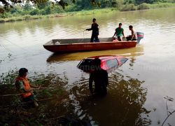 พบ2ศพติดรถเก๋งตกแม่น้ำแม่กลองราชบุรี