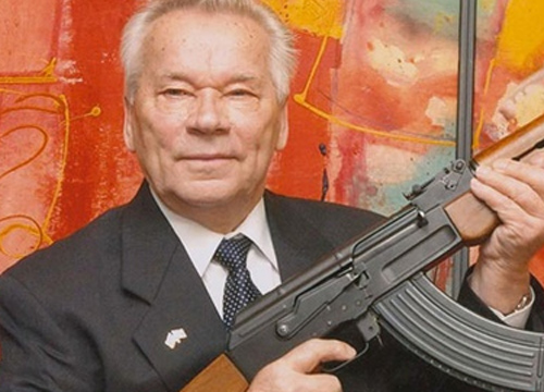 คาลาชนิคอฟผู้ออกแบบปืนAK47สิ้นลมวัย94ปี