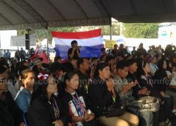 กปปส.อนุสาวรีย์ชัยสมรภูมิจัดพิธีทำบุญ