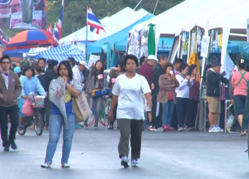 กปปส.ลาดพร้าว รอเคลื่อน 10.00 น.