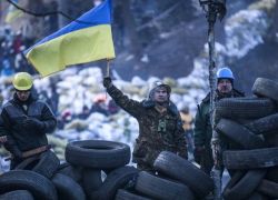 ยูเครนส่อแววดีขึ้นผู้นำยอมยกเลิกกฎหมายประท้วง