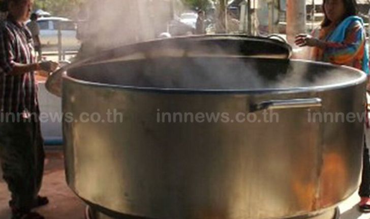 ฮือฮา!ก๋วยเตี๋ยวกินฟรีหม้อใหญ่ที่สุดในโลก