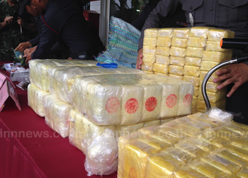 ตร.เชียงรายจับหนุ่มม้งขนยาบ้า3.6แสนเม็ด