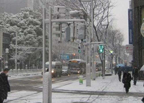 หิมะตกหนักในโตเกียวดับแล้ว11บาดเจ็บนับพัน