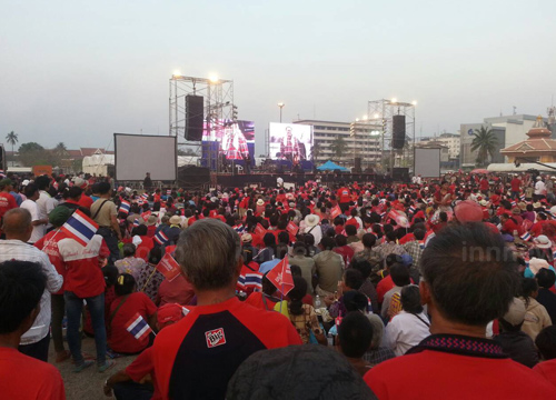 แดงอีสานพรึบชุมนุมอุดรฯ-แกนนำจ่อขึ้นเวที