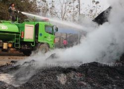 ไฟไหม้โรงงานทำตะเกียบเมืองแพร่วอดกว่าสิบล้าน