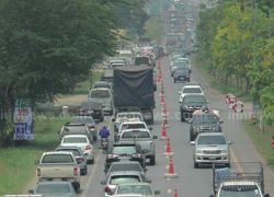 ถนนมิตรภาพรถยังหนาแน่น-เร่งระบาย