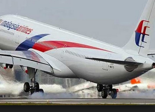 สื่อแฉนักบินผู้ช่วยMH370ใช้โทรศัพท์ก่อนเครื่องหาย