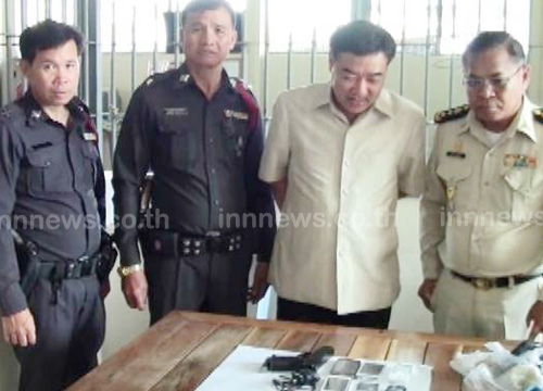 คนร้ายโยนมือถือ -บีบีกัน เข้าคุกอุบลฯ-เจ้าหน้าที่ยิงขู่