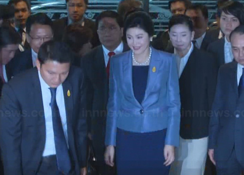 สื่อตปท.รายงานยิ่งลักษณ์แจงคดีย้ายขรก.มิชอบ