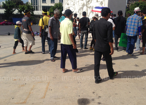 สื่อนอกเผยโจมตีกปปส.เมื่อคืนดับ2เจ็บนับสิบ