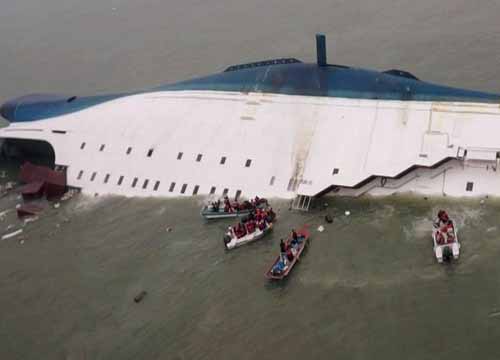 ตำรวจรวบลูกสาวเรือเฟอรีมรณะที่ฝรั่งเศส