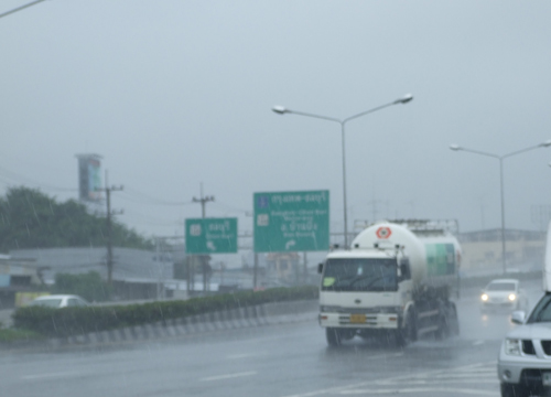 อุตุฯเตือนไทยมีฝนหนัก-ทะเลคลื่นสูง3-5ม.