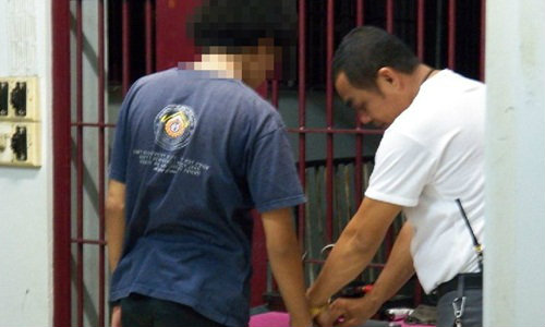 ตร.ดำเนินคดีนร. 2 สถาบัน ยิงกันตาย-สาหัส รู้ตัวมือปืนแล้ว!!