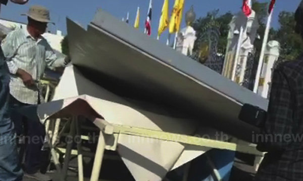 เวทีจัดงานในทำเนียบ ล้มทับคนงานขณะรื้อเจ็บ3