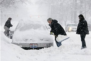 พายุหิมะกระหน่ำภาคกลางสหรัฐ เสียชีวิตแล้วกว่า 20 คน