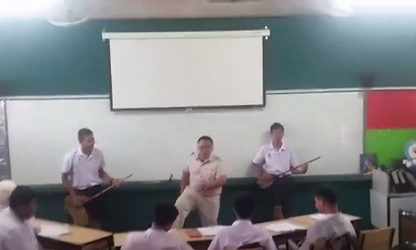 นักเรียนกรี๊ด คลิปครูสอนท่องตรีโกณมิติ เป็นเพลงร็อก