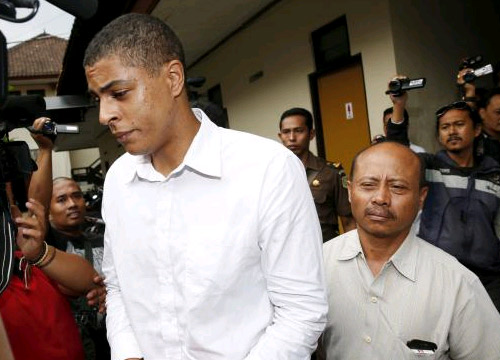 ศาลอินโดฯสั่งคุกหนุ่มสหรัฐฯคดีฆ่าแม่แฟน18ปี