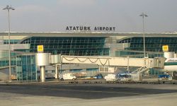 เกิดเหตุระเบิดในสนามบินของตุรกี มีผู้เสียชีวิตหนึ่งราย สนามบินยังให้บริการต่อ