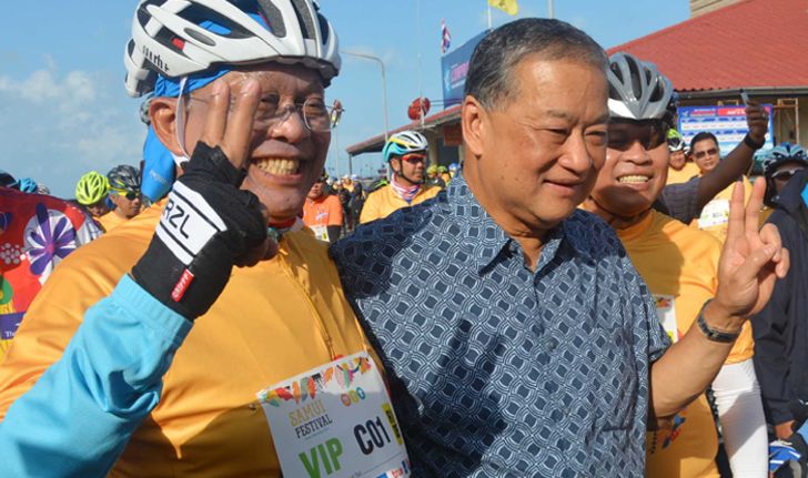 "ถาวร"ยัน"ชายหมู"ร่วมงานสมุยเฟสติวัล ไม่มีอะไรในกอไผ่ ปัดคุย"ลุงกำนัน"ช่วยเคลียร์