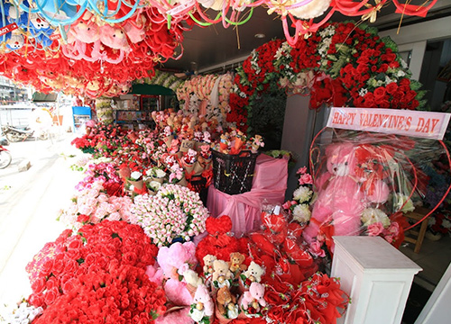 ร้านดอกไม้โคราชคึกคักแห่สั่งกุหลาบเพิ่ม3เท่า